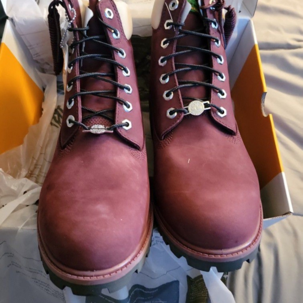 Mens Timberland 6" Premium Boots Burgundy with Beige Collar - Picture 4 of 11